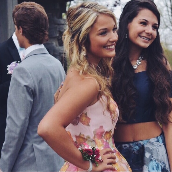 pink flowery sherri hill prom dress - Picture 5 of 8